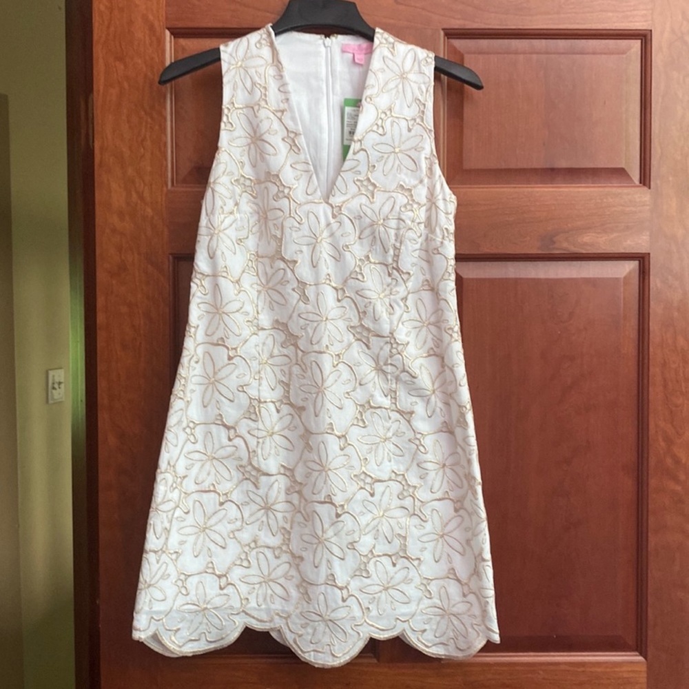 🆕 NWT Lilly Pulitzer Resort White+Gold Sand Dollar Eyelet V-neck Shift Dress